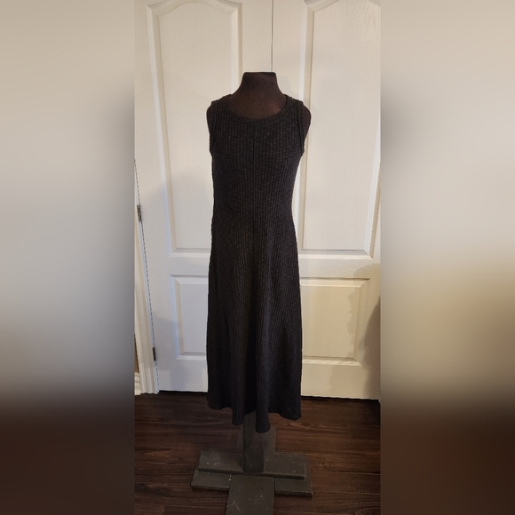 Everlane Dresses & Skirts - Everlane Charcoal Color Dress Size XS